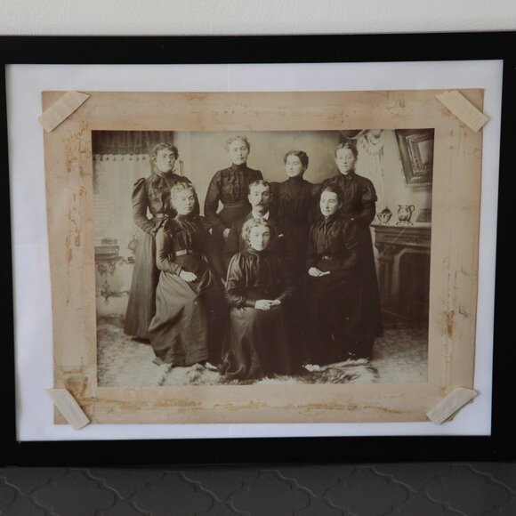 Professionally Framed Victorian Photograph from the 1880s. - Picture 2 of 4